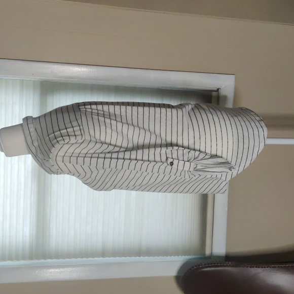 Button Down Top - Picture 4 of 5